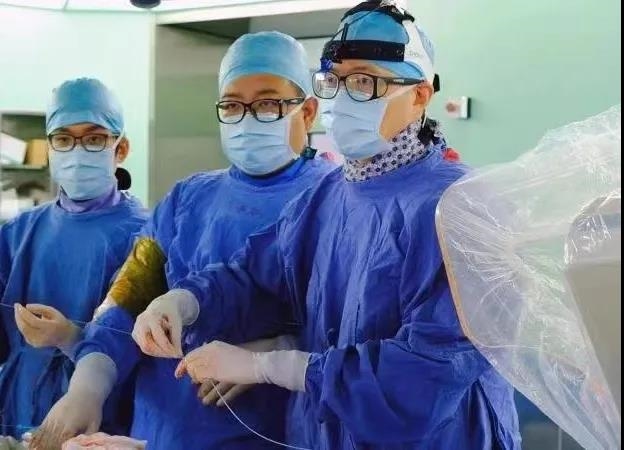 博鳌-外科直播复盘，复旦大学附属中山医院魏来教授团队介入主动脉瓣置换术（TAVI），让日间手术成为常规